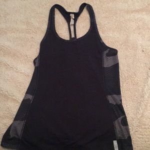 Underarmour Loose Tank